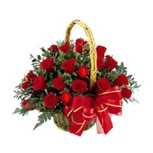25 red roses basket