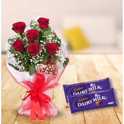 6 Red Roses and 4 X Dairy Milk (20 gm)