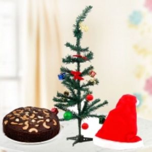 Christmas Tree Plum Cake With Santa