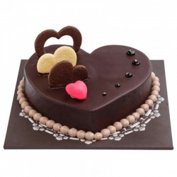 Heart shape chocolate truffle cake
