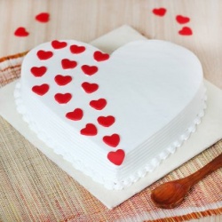 Heart shape vanilla cake